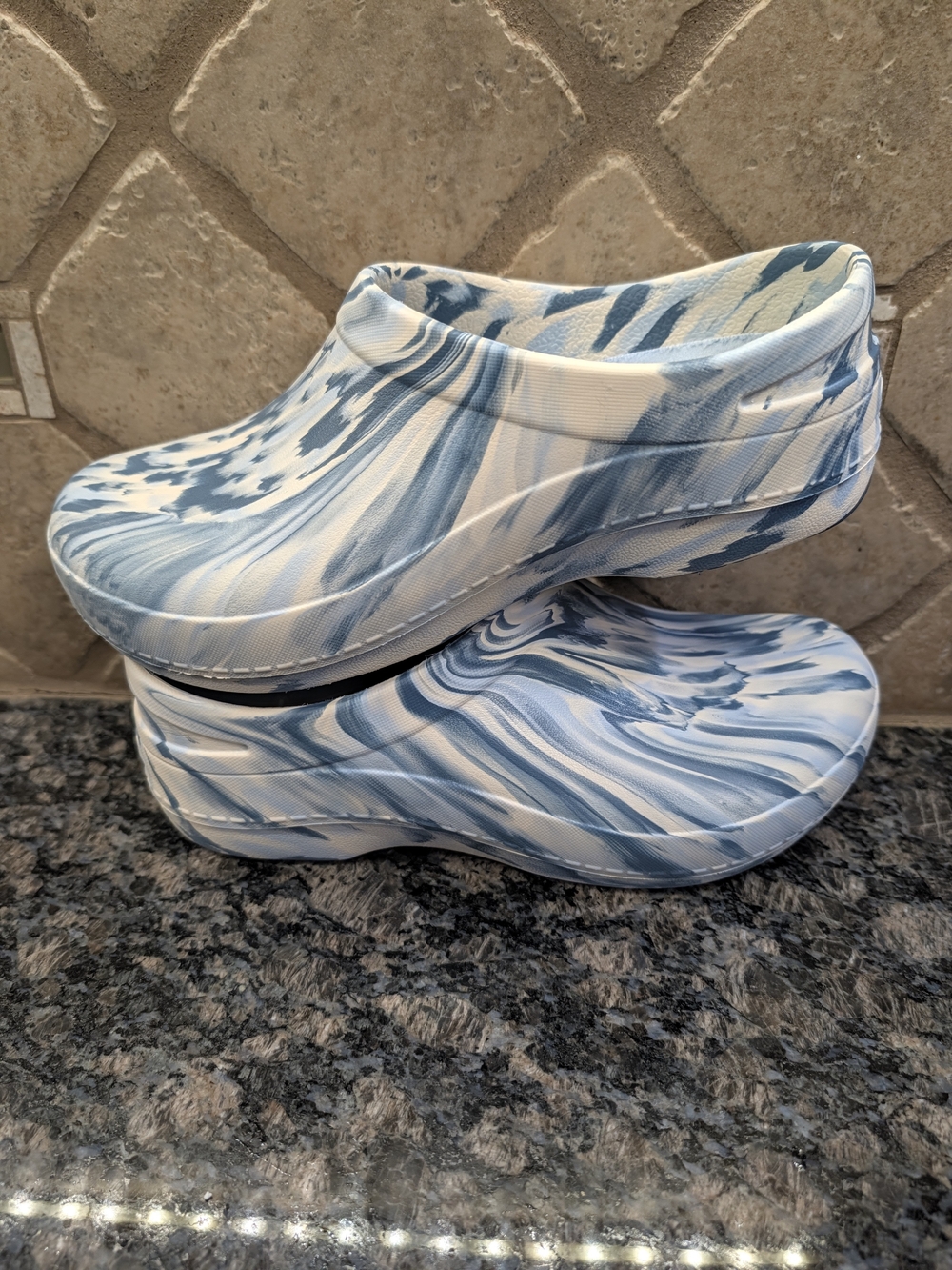 Dansko Women's Kaci slip-on clogs SZ 38 EU - Picture 7 of 10